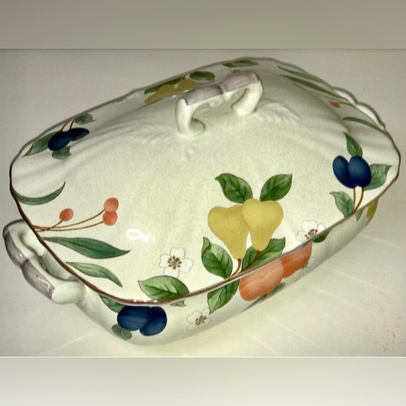 Vintage Discontinued MIKASA Country Classics FRUIT PANORAMA Lidded Tureen - Picture 8 of 10
